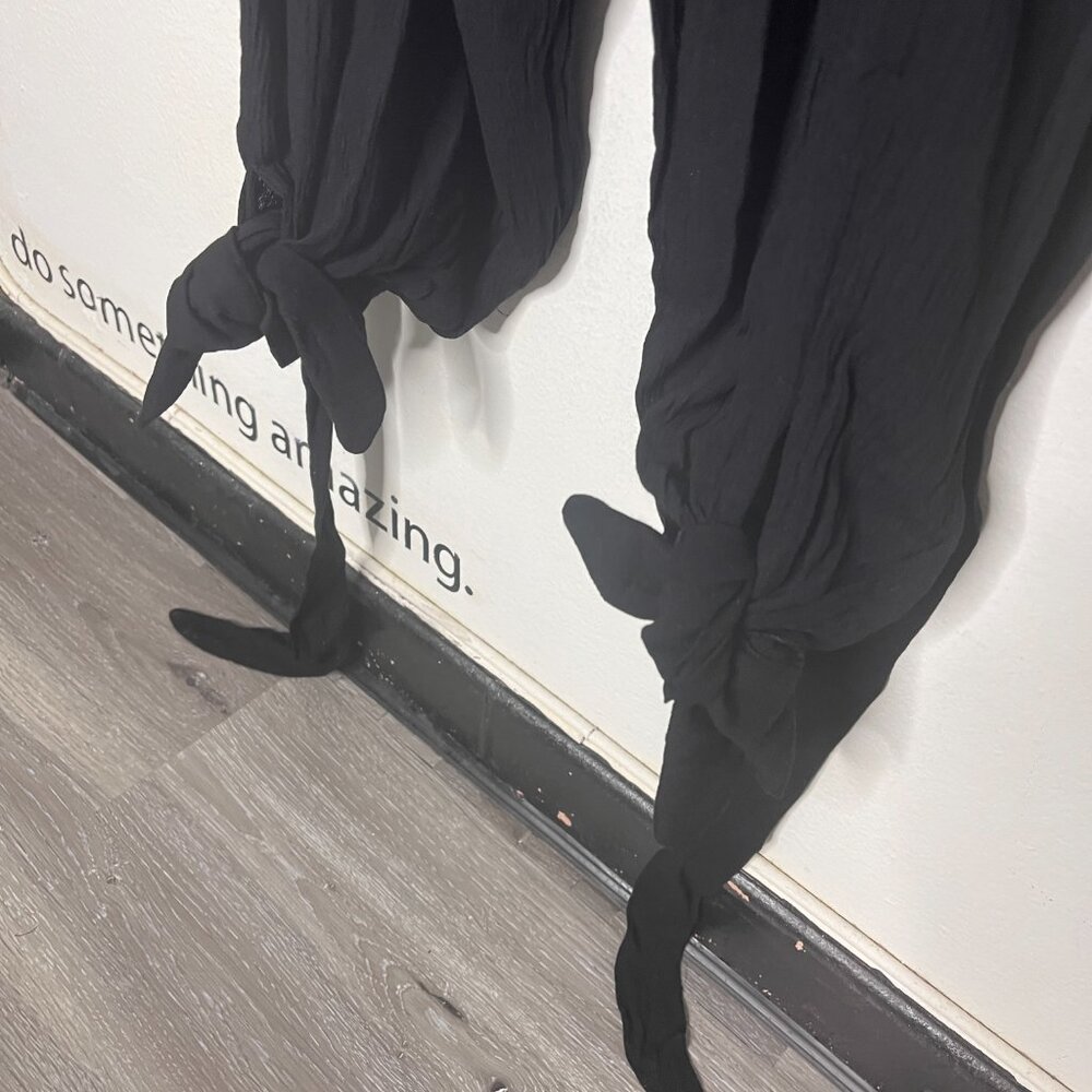 NWT Lulus Lolinda Black Convertible Halter Jumpsuit Sz S - Picture 6 of 13